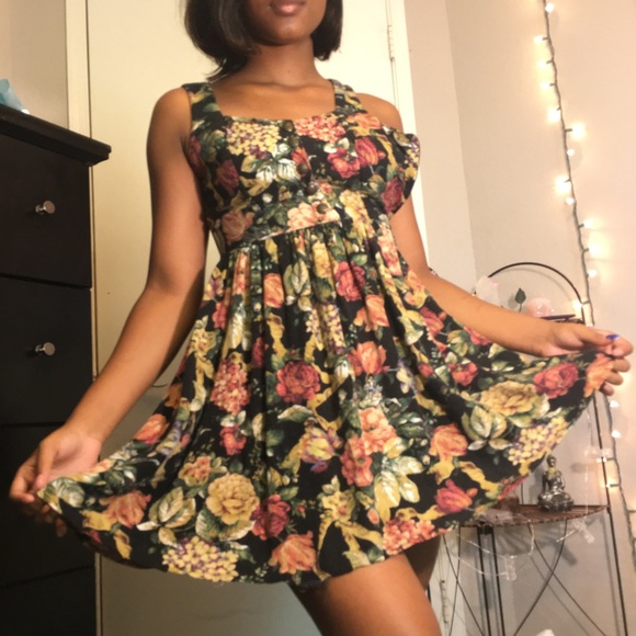 Dark floral dress - Picture 1 of 3